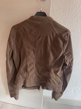 Cazadora mujer marrón