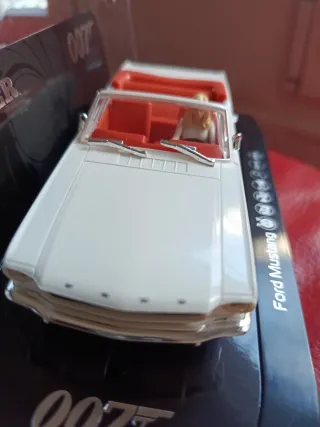Coche Scalextric Ford Mustang Goldfinger