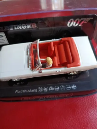 Coche Scalextric Ford Mustang Goldfinger