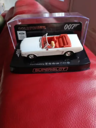 Coche Scalextric Ford Mustang Goldfinger