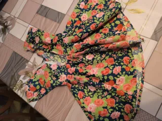 Vestido de muñeca floral