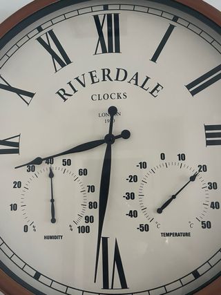 Reloj de Pared Riverdale con Termómetro y Higrómet