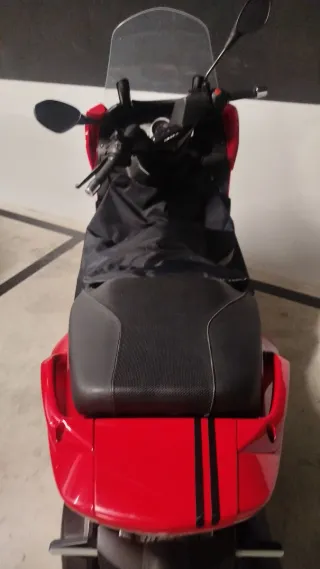 Gilera Nexus 300 Roja