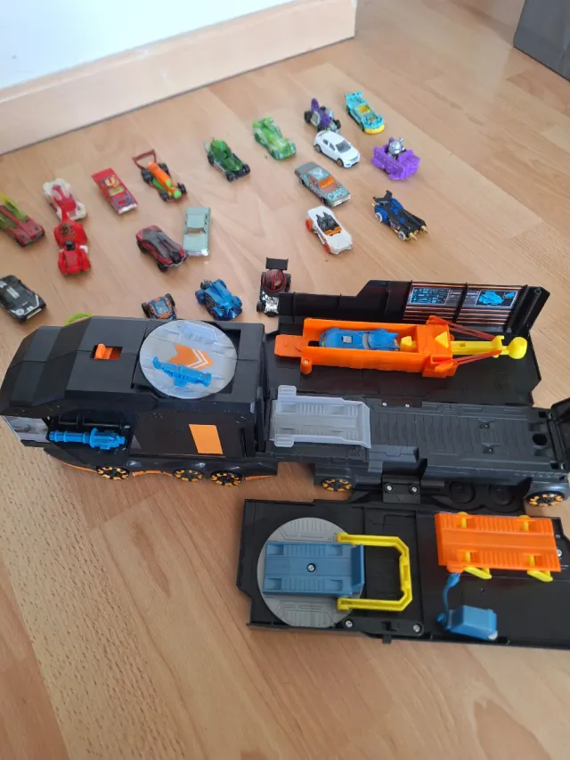 Autobús Transformable + Coches