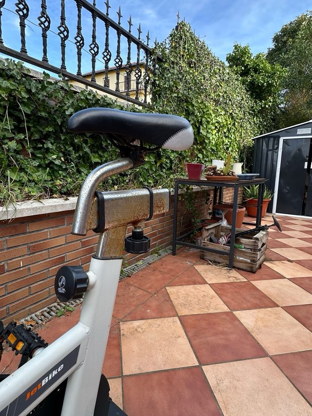 Bicicleta estática JetBike