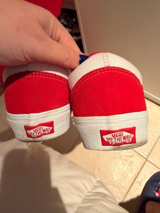Zapatillas Vans Rojas y Blancas