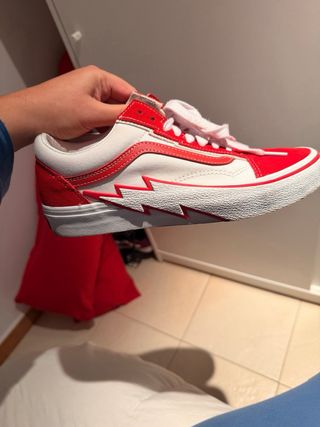 Zapatillas Vans Rojas y Blancas