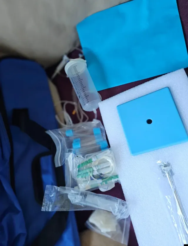 Brazo de entrenamiento IV y Flebotomía