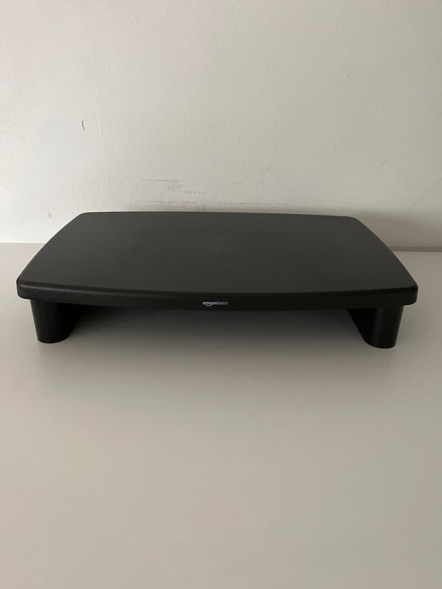 Base para pantalla Amazon Basics negra