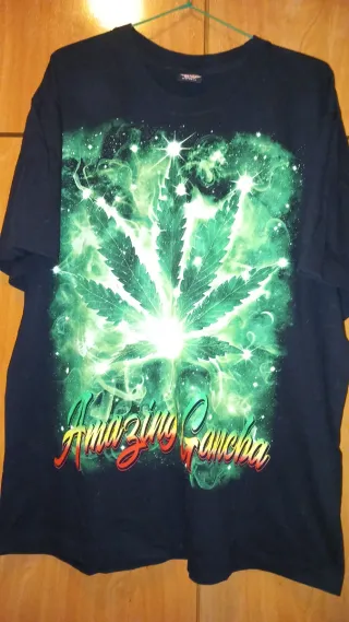 Camiseta fumona galaktic