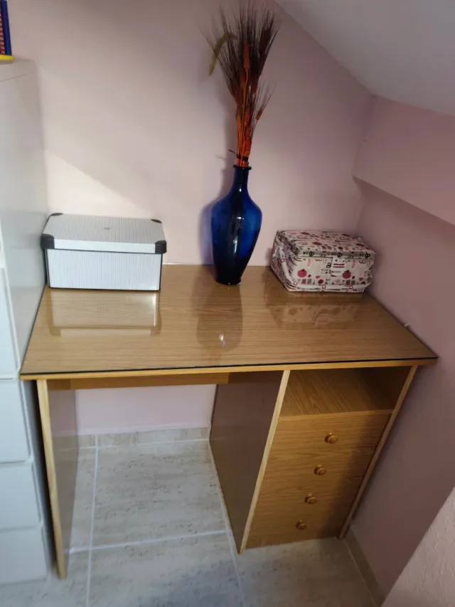 Escritorio madera y cristal