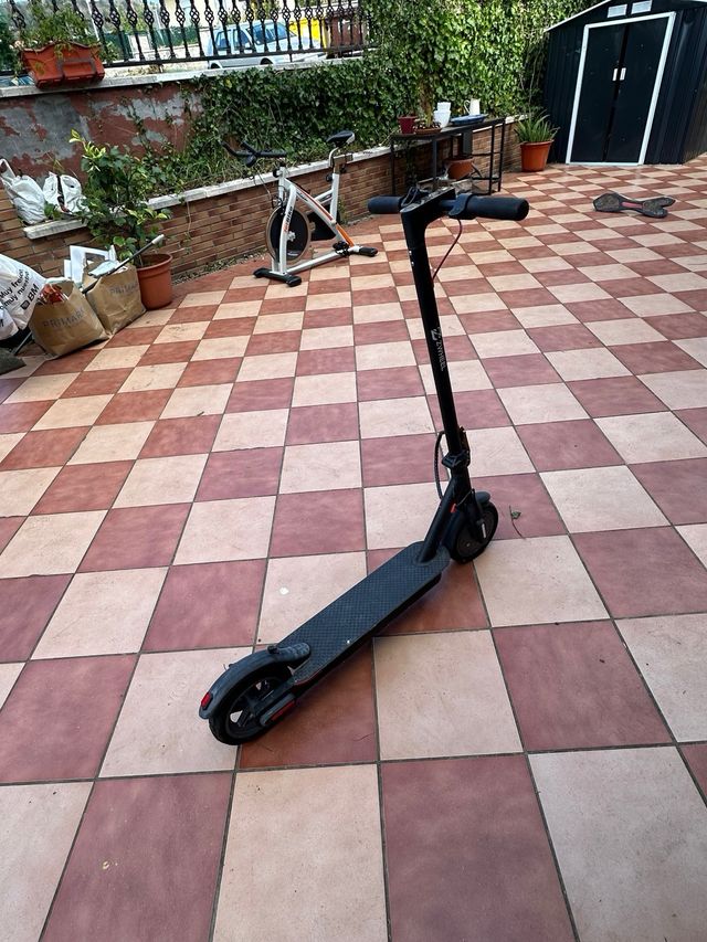 Patinete Eléctrico Negro