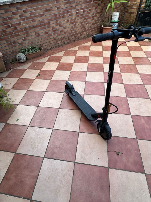 Patinete Eléctrico Negro