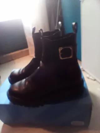 Botas negras cómodas para vestir