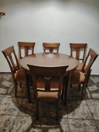 Mesa de comedor con 6 sillas
