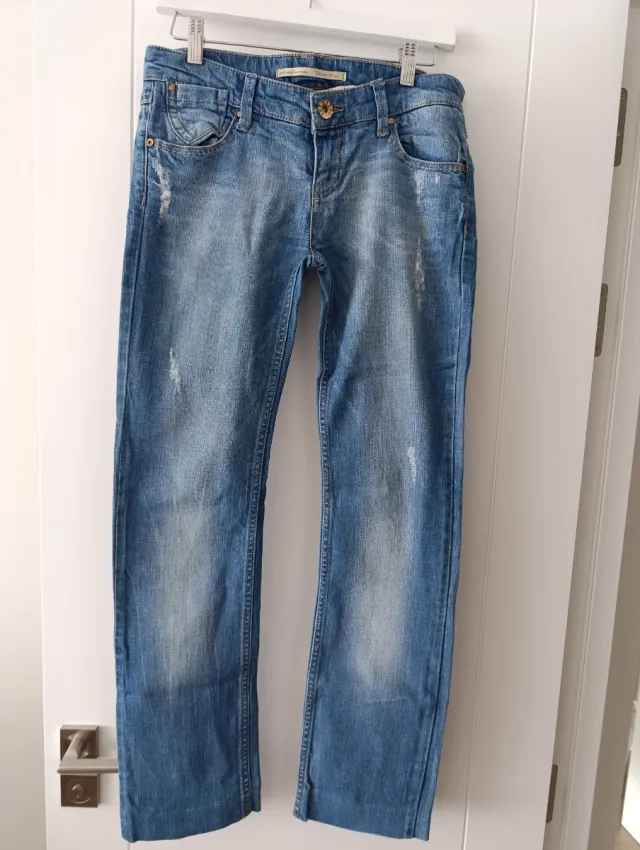 Vaqueros mujer desgastados