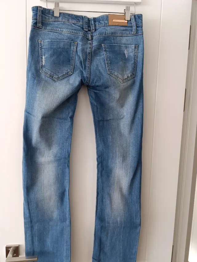 Vaqueros mujer desgastados