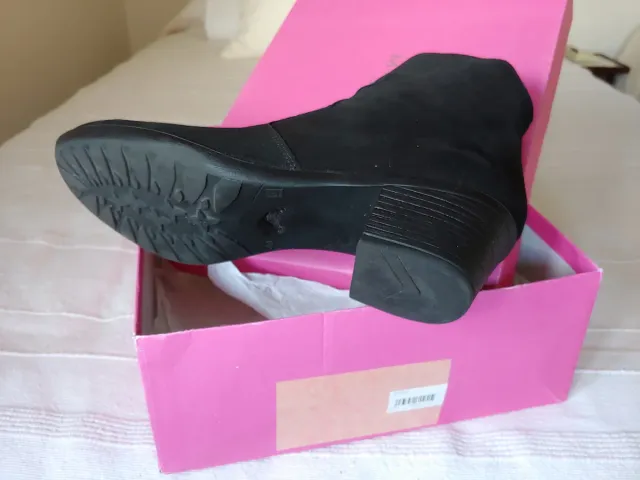 Botines negros de ante