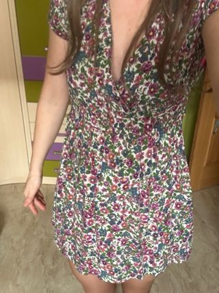 Vestido flores Stradivarius talla M