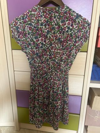 Vestido flores Stradivarius talla M