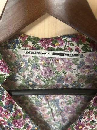 Vestido flores Stradivarius talla M