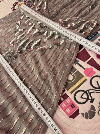 Vestido de fiesta plateado gasa con pedrería