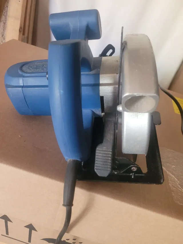 Sierra Circular Eléctrica