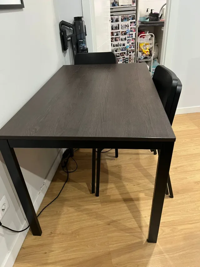 Tavolo allungabile VANGSTA e 4 sedie TEODORES