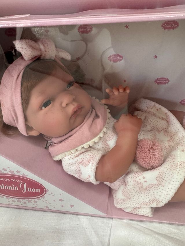 Muñeca Antonio Juan Baby Toneta Baberito