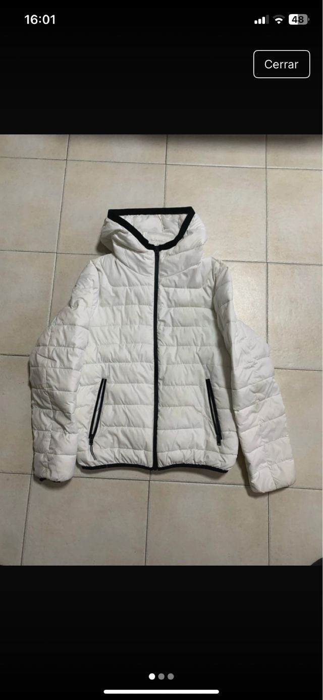 Chaqueta Bershka blanca