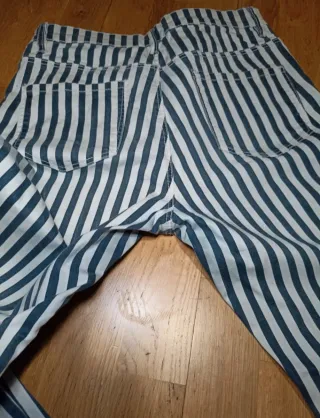 Pantalón rayas azul y blanco