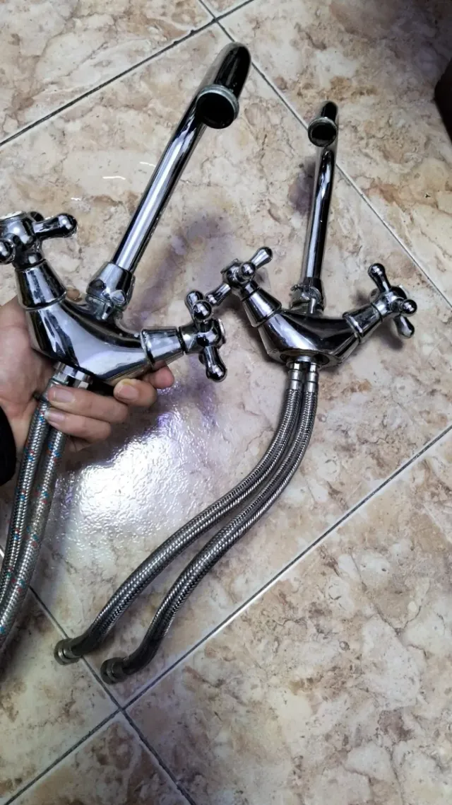 Grifos de cocina cromados Cada uno vale 80 nuevo