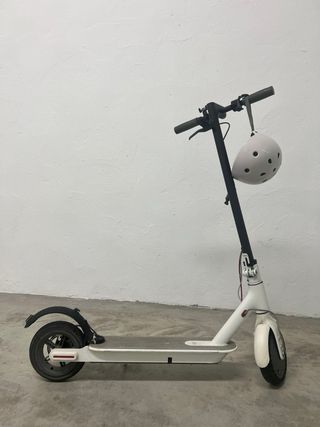 Patinete Eléctrico Xiaomi Essential Blanco