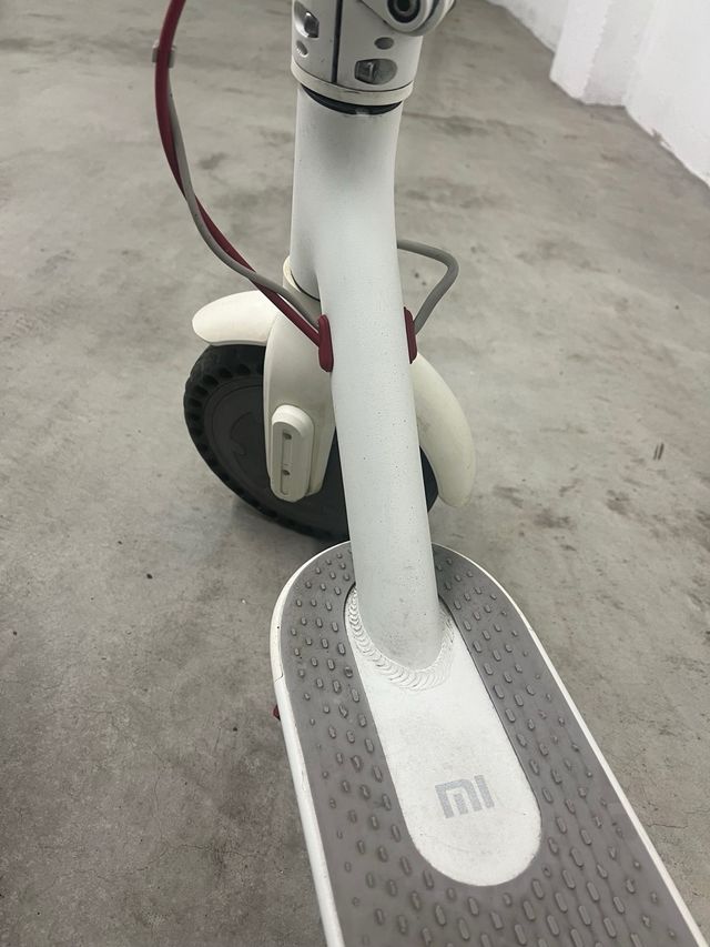 Patinete Eléctrico Xiaomi Essential Blanco
