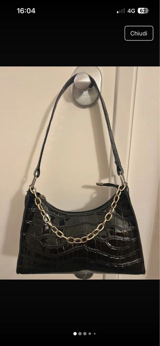 Borsetta nera spalla catenina dorata