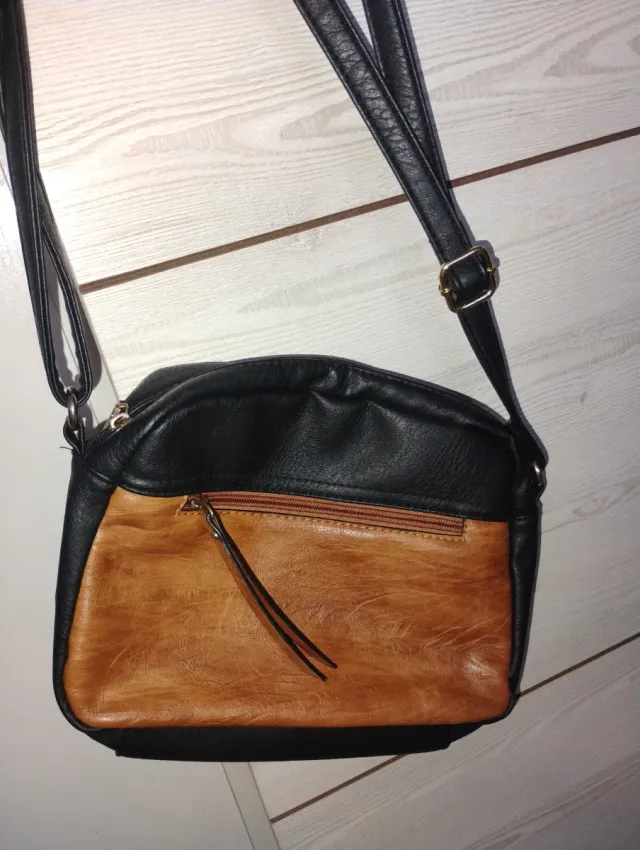 Bolso bandolera negro y marrón