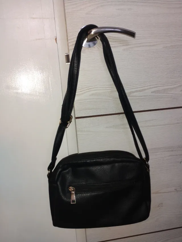 Bolso bandolera negro y marrón