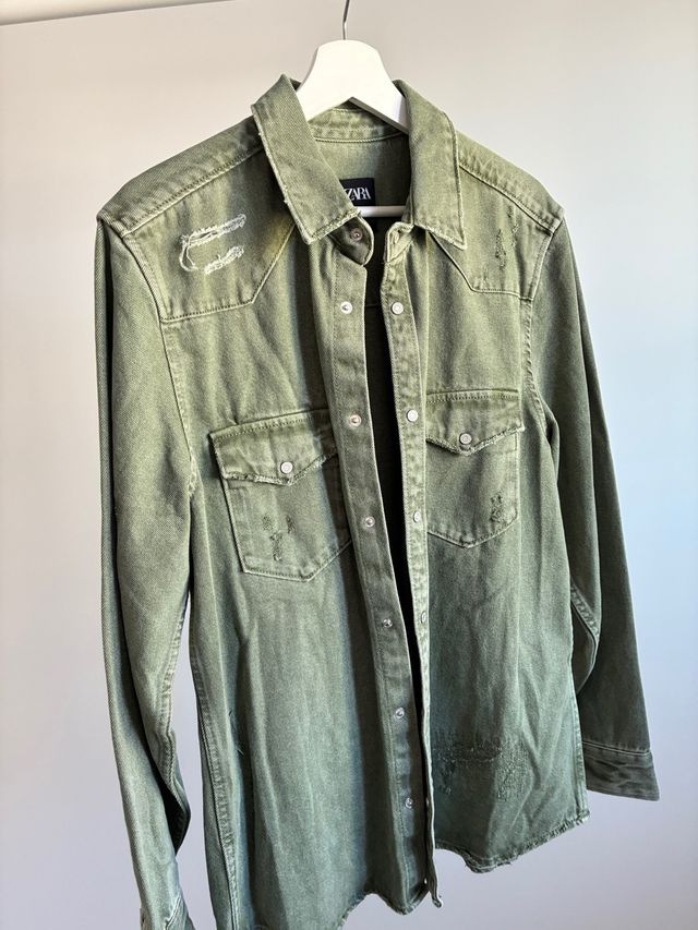 Chaqueta Vaquera Zara Verde Desgastada