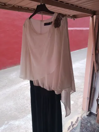 Mono elegante blanco y negro marca Fiesta talla M