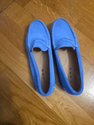 Zapatos tipo mocasin azules