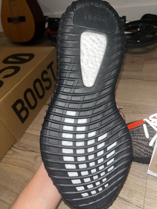 Adidas Yeezy Boost 350 V2 Talla 43.5
