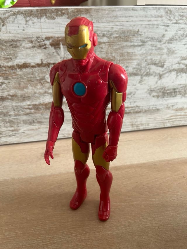 Figuras Power Ranger, Capitán América y Ironman