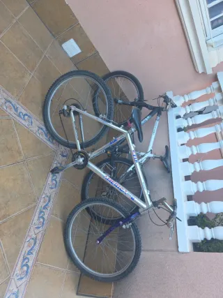 2 Bicicletas MTB R26