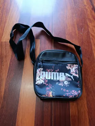 Bandolera Puma floral negra