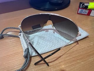 Gafas de sol Carrera Marrones y Doradas como nueva