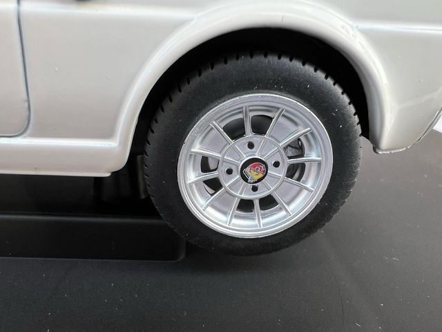 Fiat 126 Abarth 1972 1:18 MCG