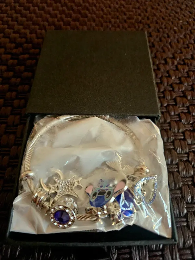 Braccialetto "Stitch & Friends" - Charm Azzurri