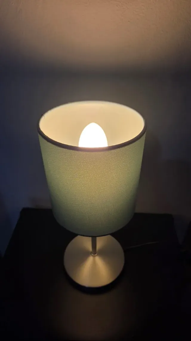 Lampada da tavolo Ikea grigio-verde