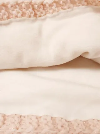 Bufanda cerrada de punto color rosa