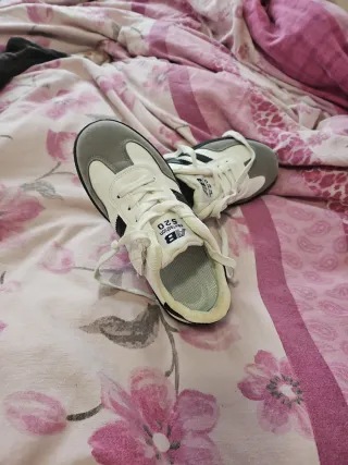 New Balance 520 Bambas Gris y Blanco